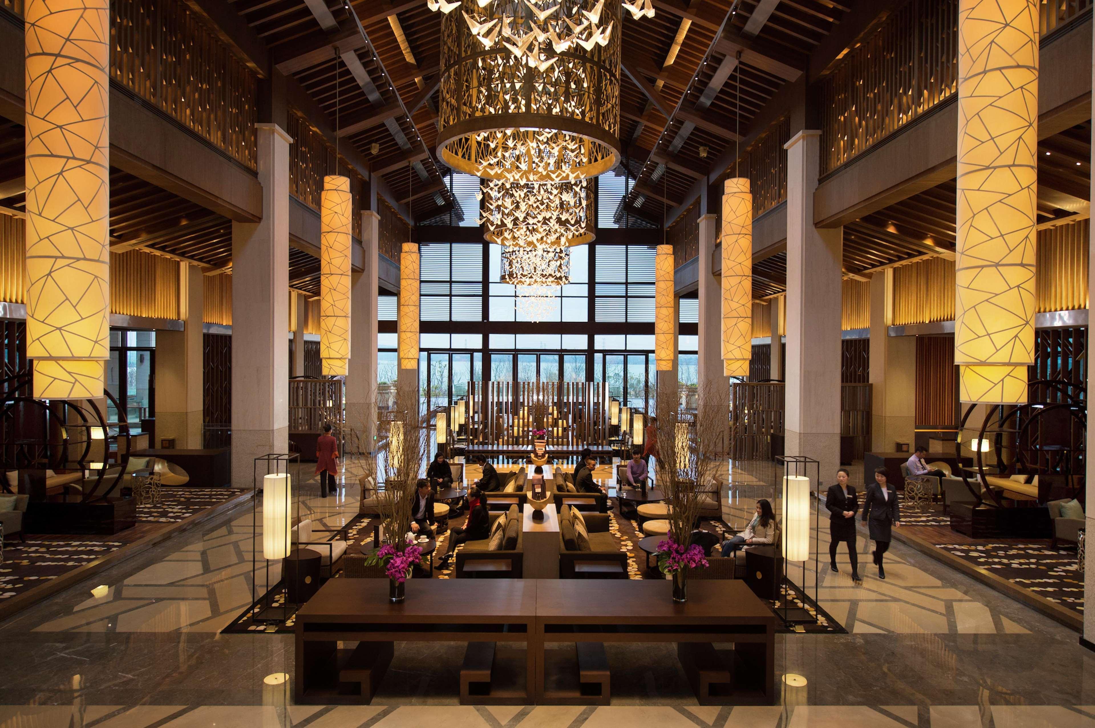Hilton Wuhan Optics Valley Bagian luar foto